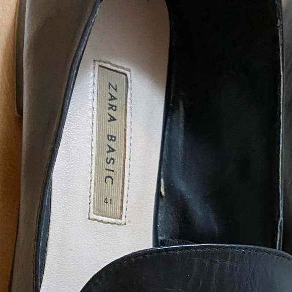 Zara basic black loafers gold buckle - Picture 4 of 4